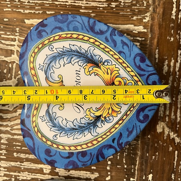 8 medium Brighton heart tins - Picture 4 of 4